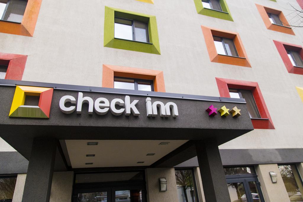 Hotel Check Inn Timisoara Ngoại thất bức ảnh