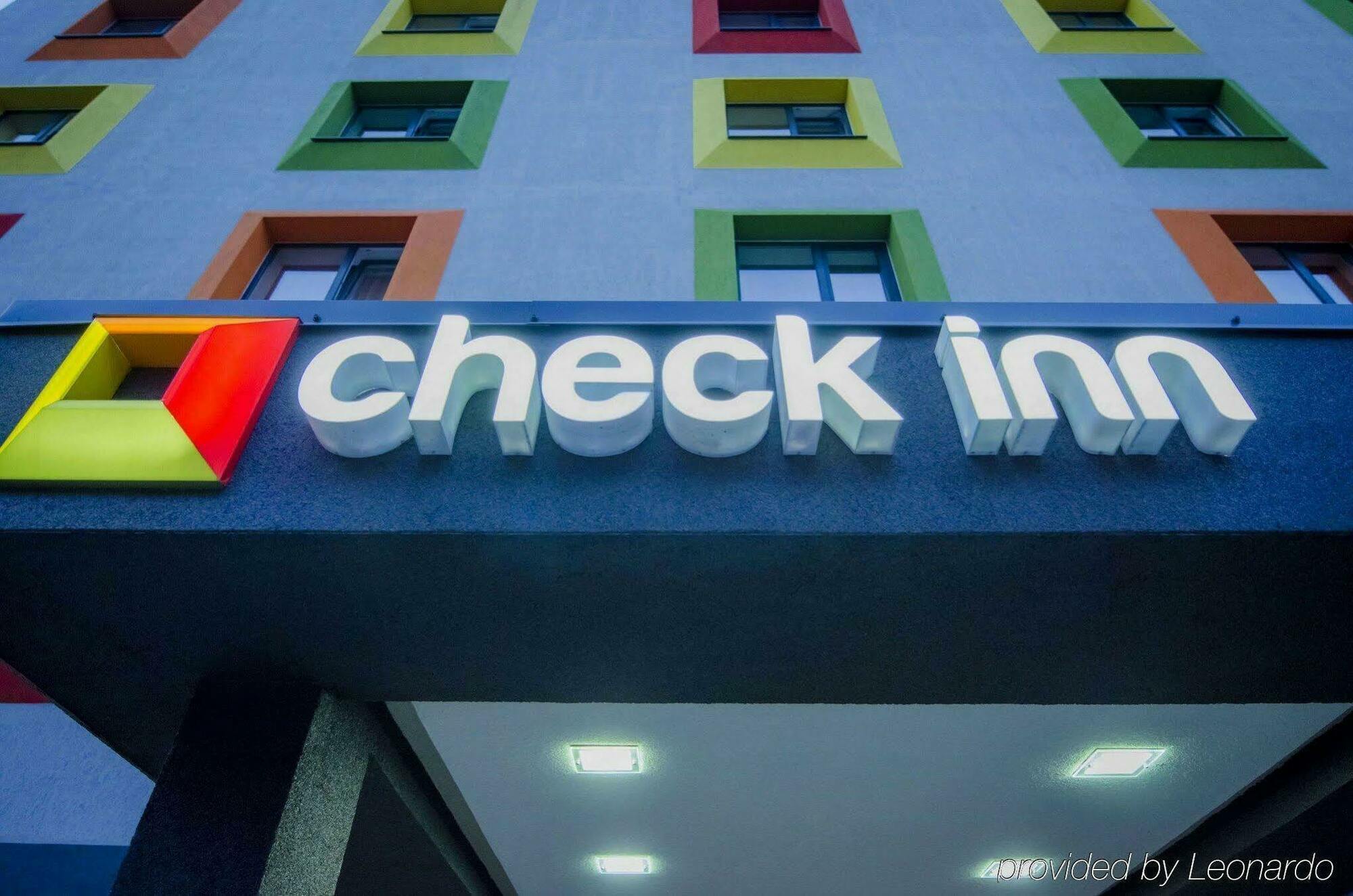 Hotel Check Inn Timisoara Ngoại thất bức ảnh